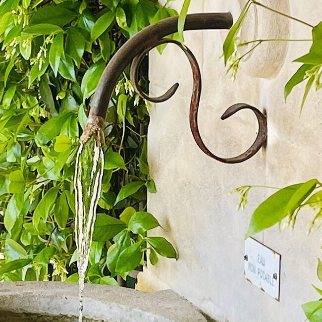 Fountain of the shop at Monplaisir