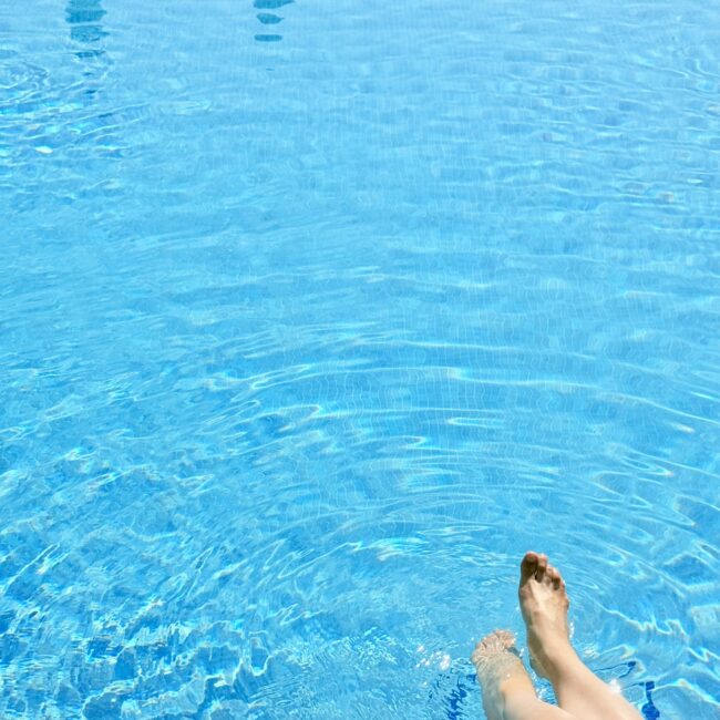 Piscine ensoleillée